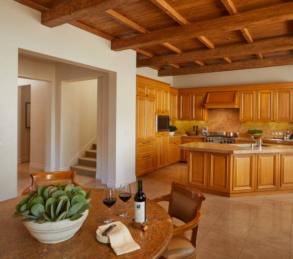 Four Bedroom Villa Kitchen and Dining Room